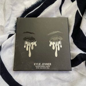 Kylie Jenner eyeshadow pallete